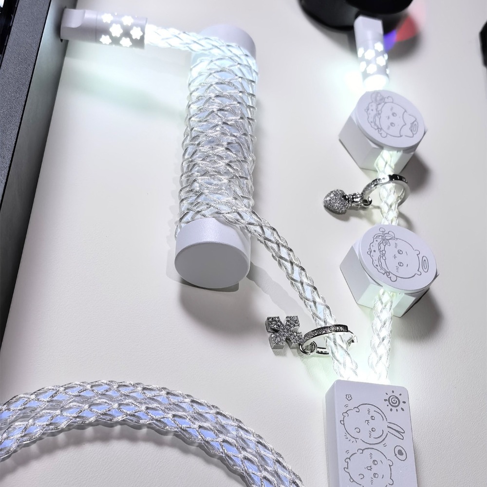 Gaming Accessories White - UNKNOWN ERROR D40 クールホワイトライト磁気キーボードケーブル 8K 航空プラグ