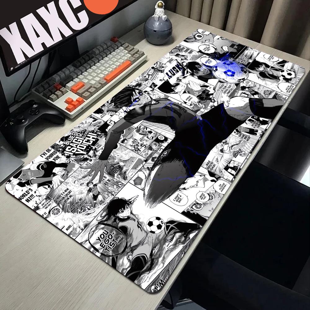 Gaming Accessories White - 黒と白のアニメマウスパッドPC XXLゲーマーキャビネットマウスパッドキーボードラグラップトップブルーロックナギ征士郎デスクマットソフトカーペット